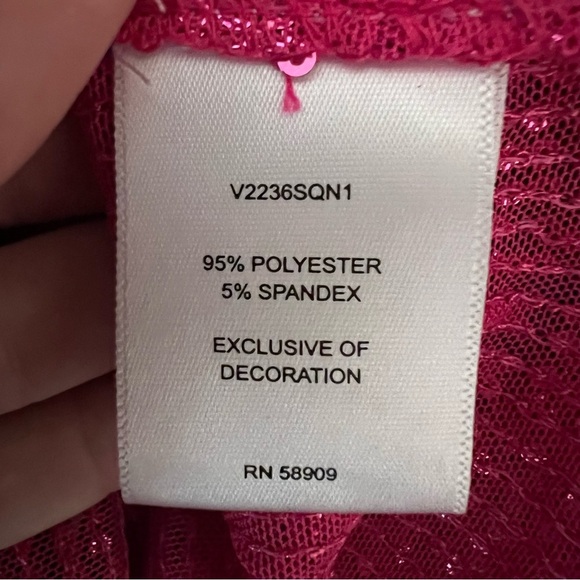 Chelsea & Violet Pink Sequin Top Festive Boxy Layering Semi Sheer Sz Small NEW - Picture 9 of 12
